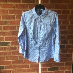 Talbots cotton button up long sleeve shirt. Wrinkle Resistant.